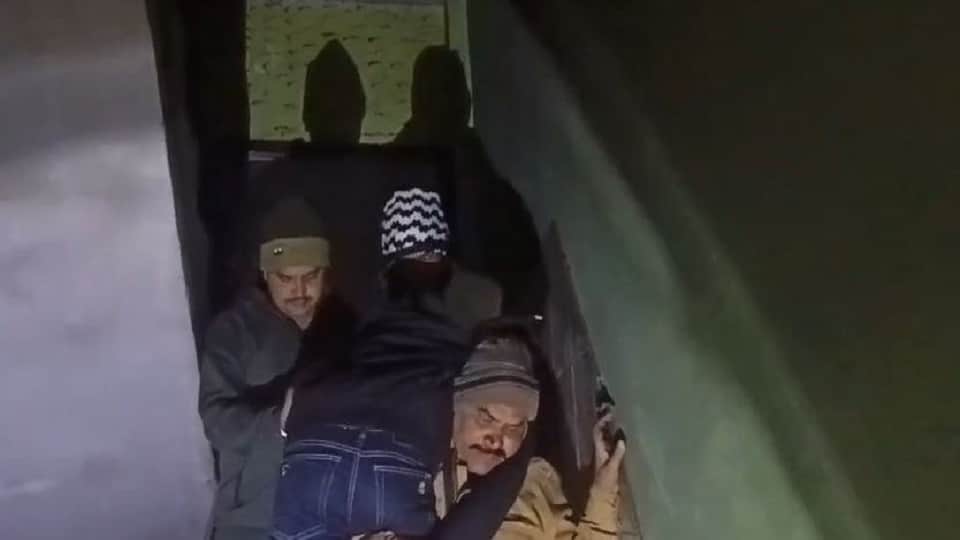 Major Fire Tragedy Averted at Agra Guest House 35 Tourists Rescued