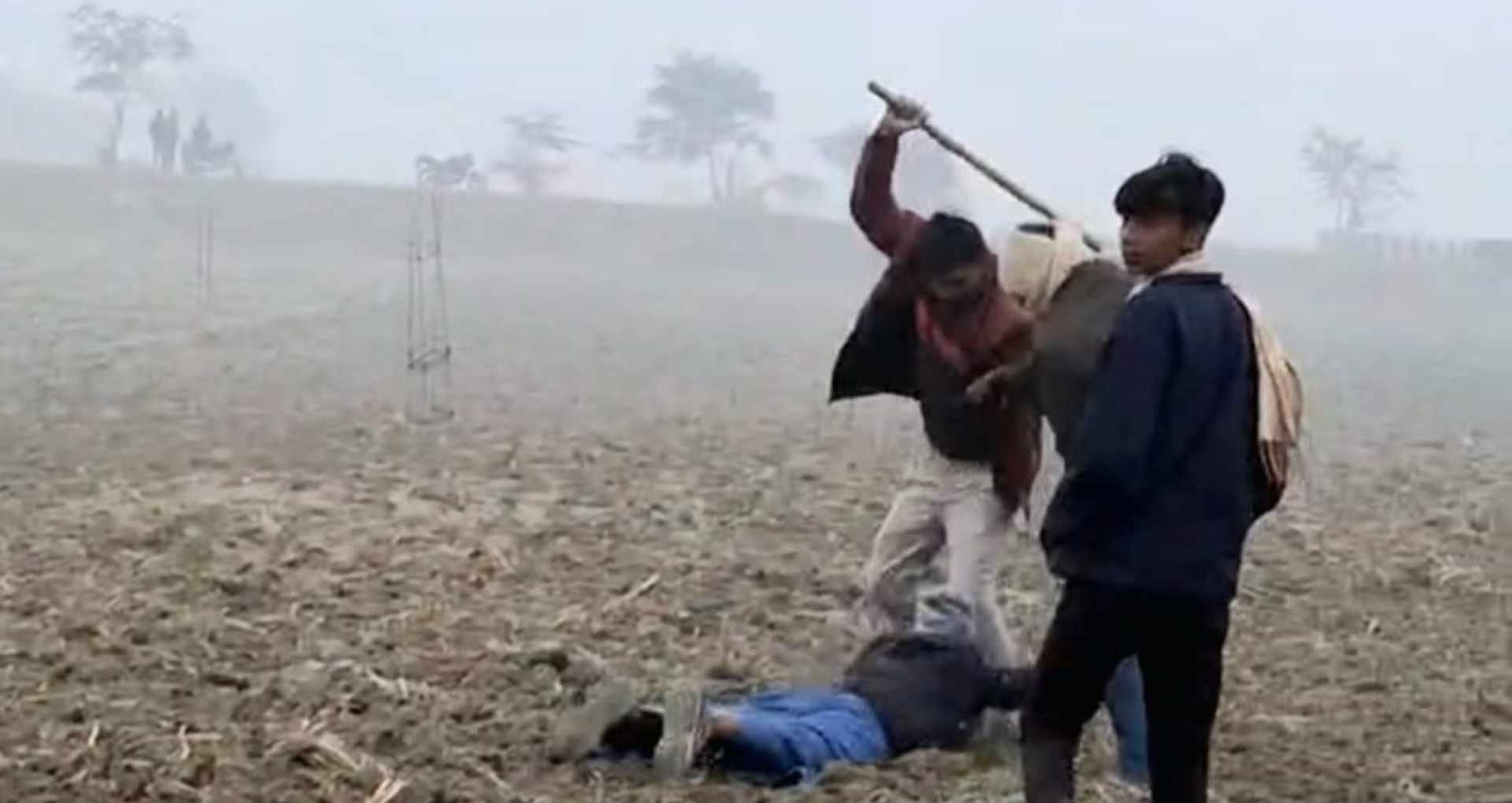 पिता-पुत्र की लाठी-डंडों से हुई पिटाई