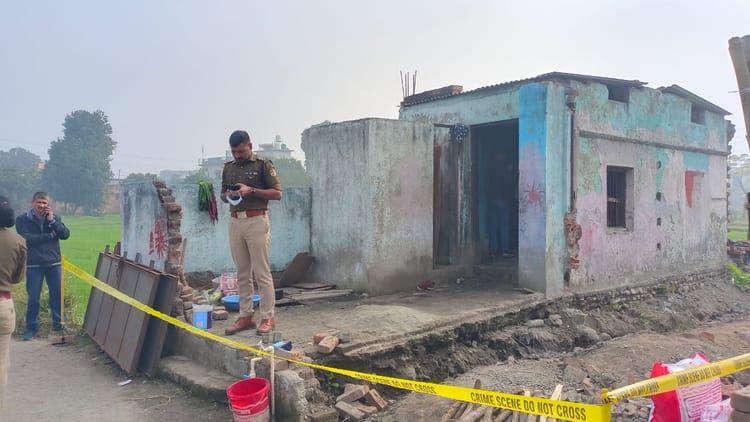 Haldwani: संदिग्ध परिस्थितियों में दो सगे भाइयों की मौत, एक का शव घर के अंदर तो दूसरे का मिला बाहर