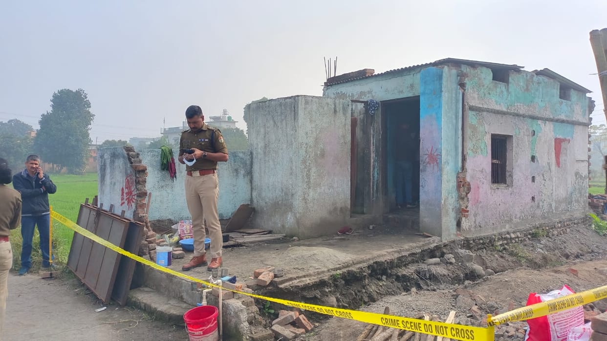 Haldwani News Two real brothers died under suspicious circumstances Dead Body Found in House