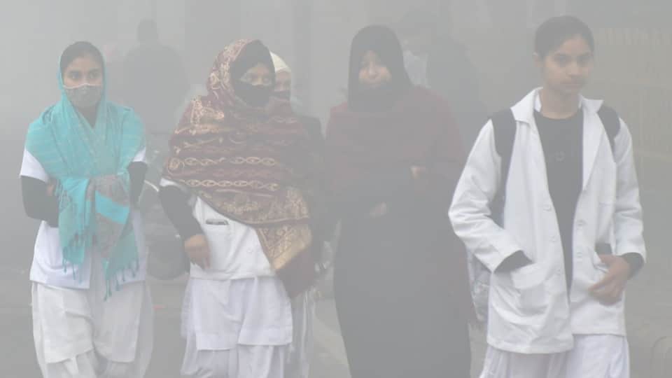 UP Weather: Moradabad was colder than Mussoorie, and fog slowed down traffic on the highway. See pictures
