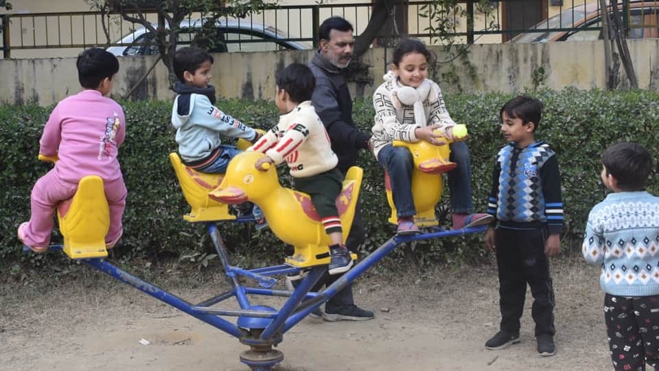 UP Weather: Moradabad was colder than Mussoorie, and fog slowed down traffic on the highway. See pictures