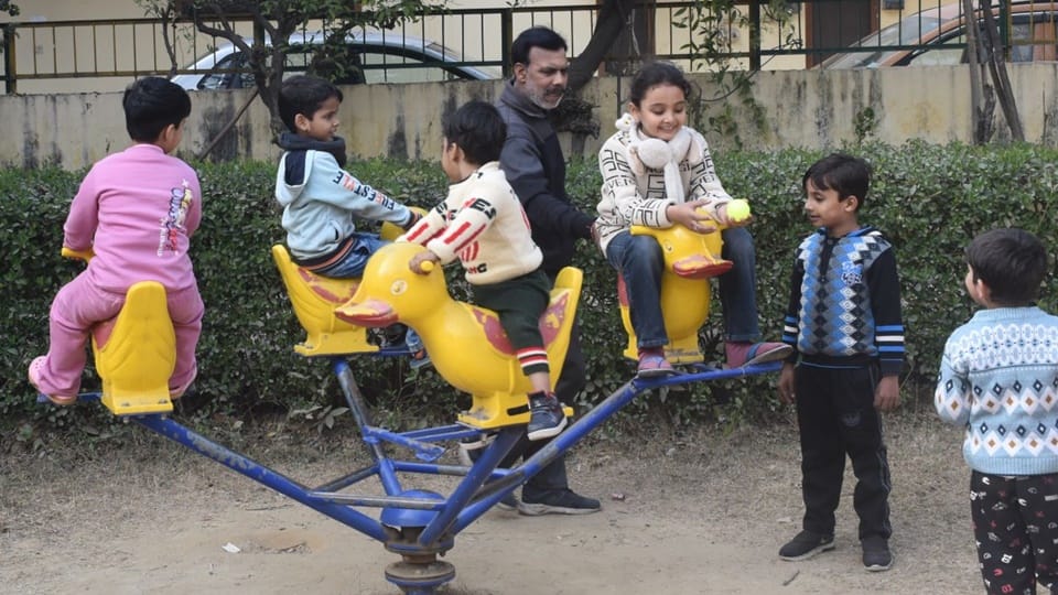 UP Weather: Moradabad was colder than Mussoorie, and fog slowed down traffic on the highway. See pictures