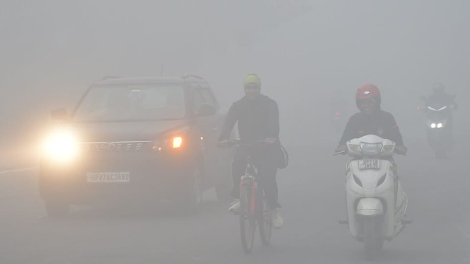 UP Weather: Moradabad was colder than Mussoorie, and fog slowed down traffic on the highway. See pictures