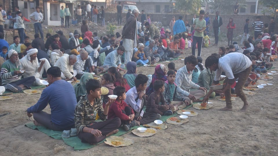 Huge Devotee Turnout at Annual Fair of Anandi Bhairav Temple in Agra