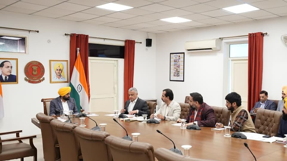 3100 stadiums will have to be built in Punjab by June 2026 CM Bhagwant Mann meeting with officials