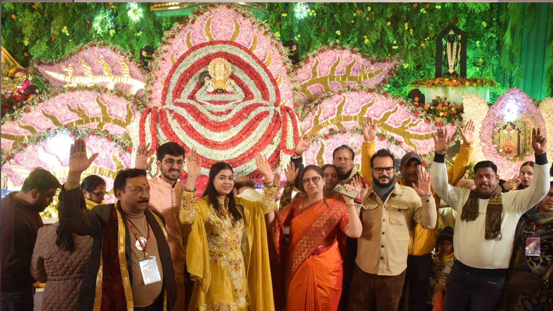 Khatu Shyam grand and divine tableau displayed at Kripa Mahotsav in Varanasi