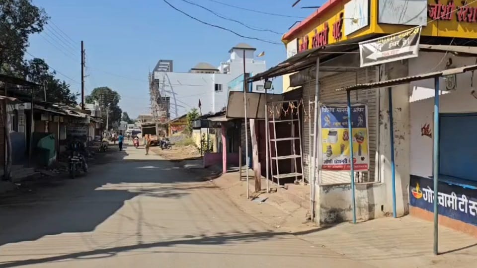 The strike called in protest against the incident in Amabeda had a visible impact with most shops remaining cl