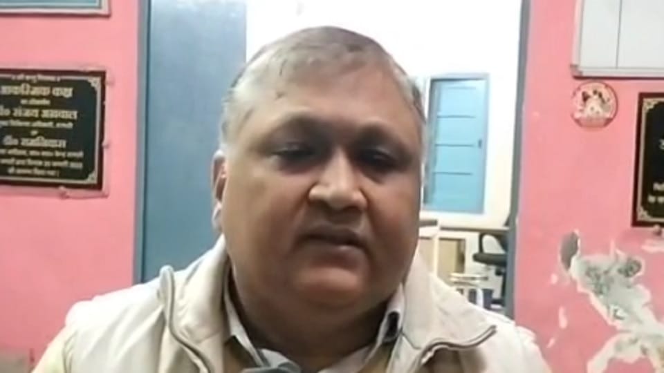 Shamli: 'At the behest of CMO, the employee asked for bribe of two lakhs', sensational allegation of doctor