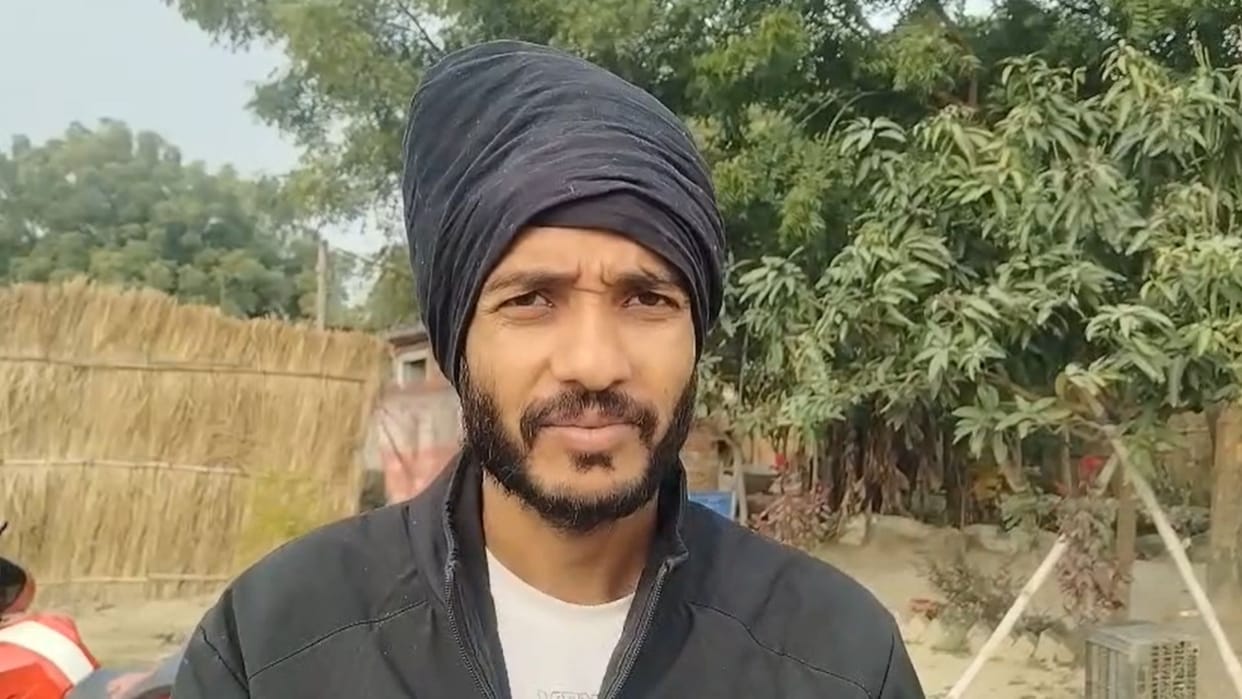 video viral of comedian Chirkut Baba accusing police in ghazipur
