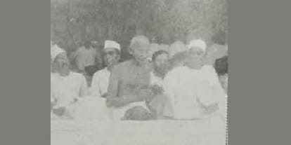 Kanpurs Tilak Nagar turns 100 Motilal Nehru laid the foundation and Gandhiji gave the mantra of Swadeshi