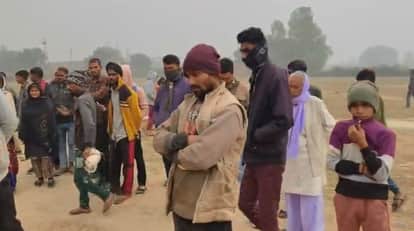 Hardoi Young man brutally murdered face smashed with brick body found behind the grain market
