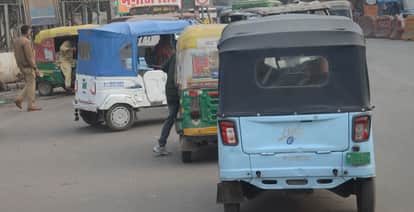 Kanpur chaotic operation of erickshaws brought under control rickshaws should be operated on only four routes