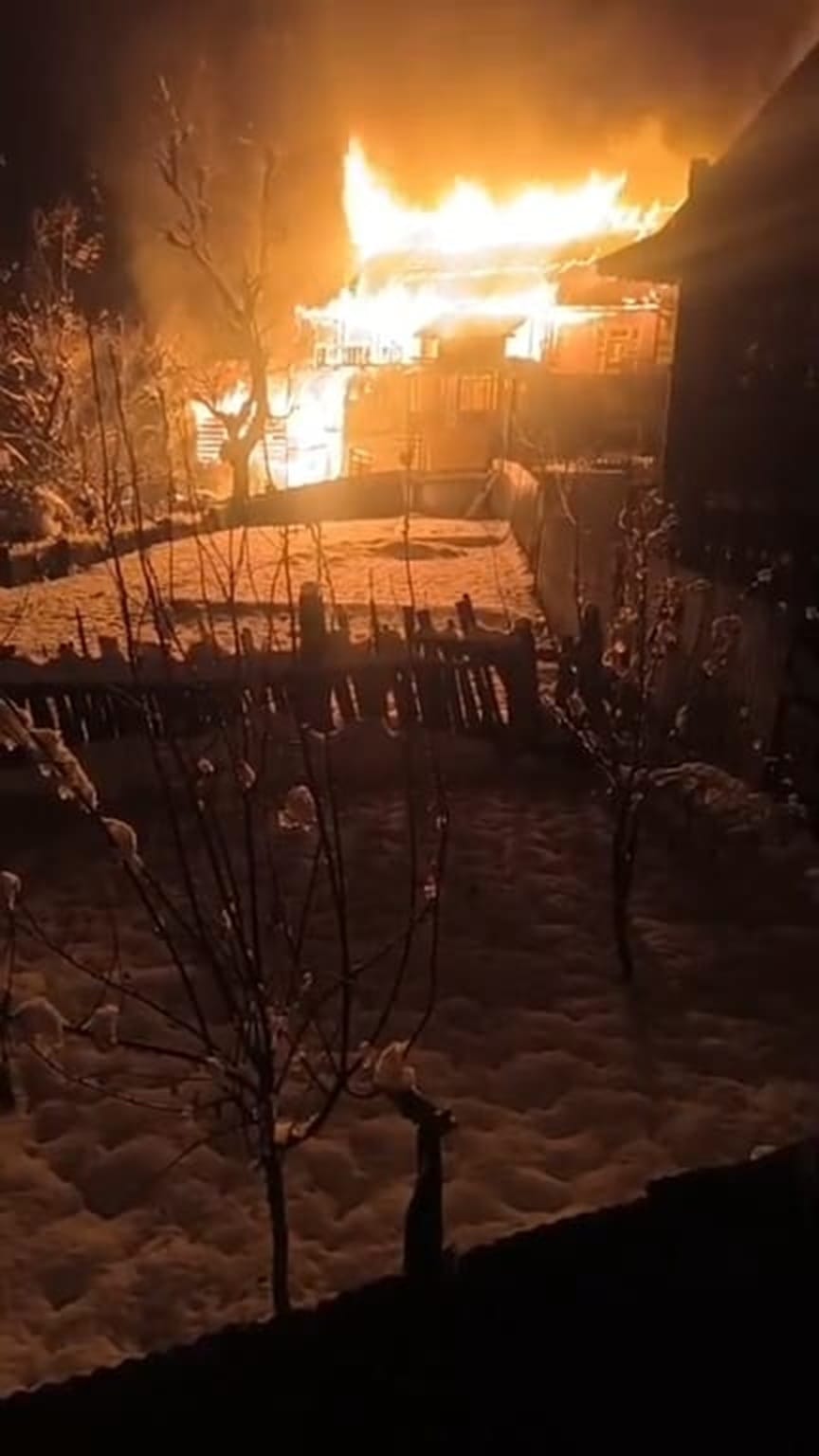 Seven fires broke out in Kupwara, damaging several houses.