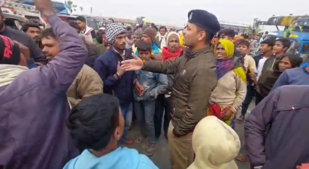 मौके पर पहुंची पुलिस