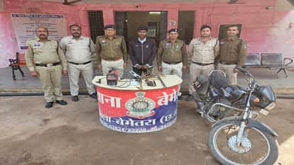 Lost three lakh rupees in a color trading game attempted to steal from three ATMs to repay the debt accused ar