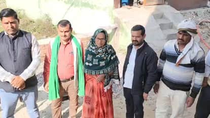 Living old woman was declared dead on paper