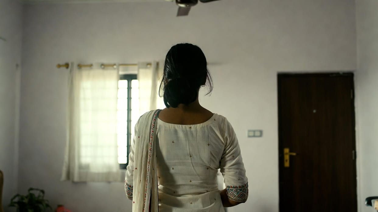 Teenage girl climbs tower for her lover in Deoria
