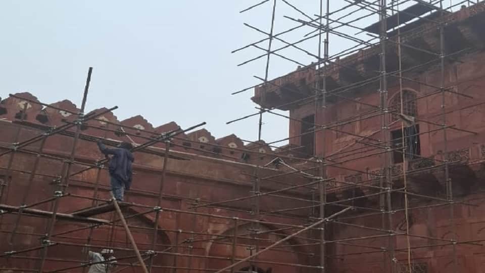 Cracks Detected in Taj Museum Roof ASI Begins Immediate Repair Work