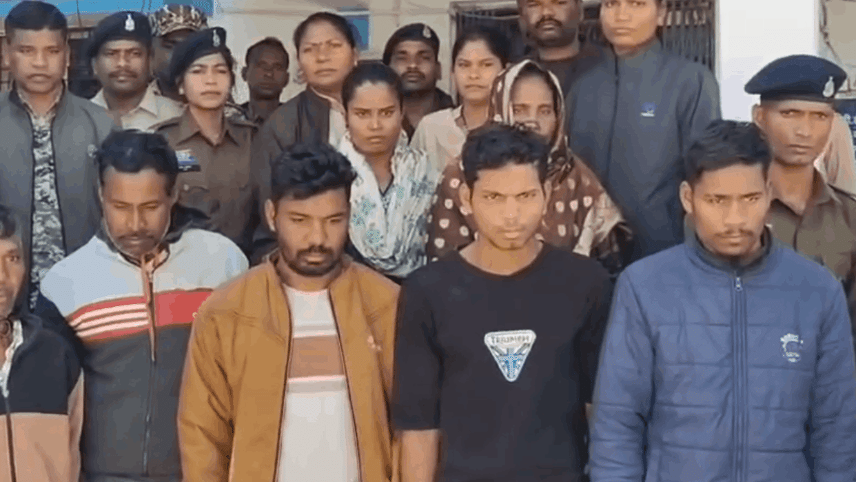 husband murdered his wife and their 3-year-old child and threw their bodies into river In Kondagaon