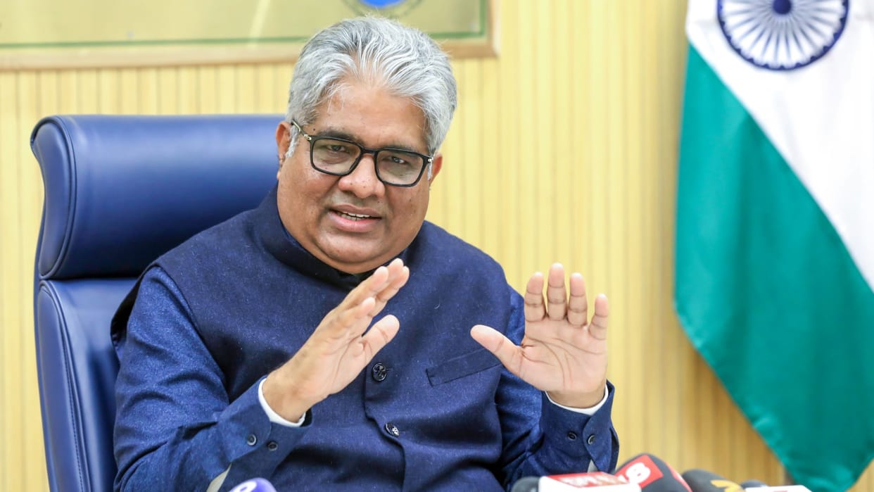 Major reshuffle in Bhupender Yadav's staff  Why were three officials removed  Congress raises questions.