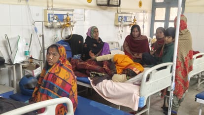हार्ट वार्ड में बने रेस्पिरेटरी में भर्ती सांस संबंधी गंभीर महिला मरीज।