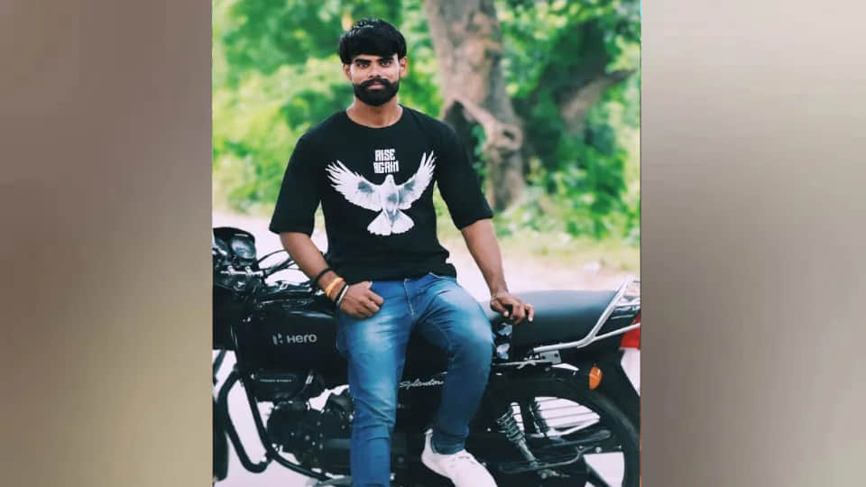 carpenter murder in Sahjanwa Gorakhpur protesters blocked the highway in protest