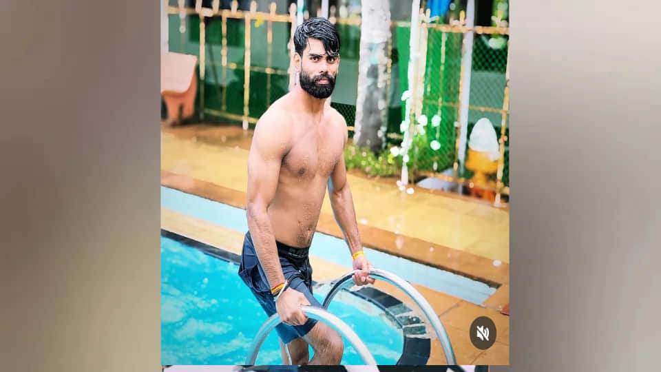 carpenter murder in Sahjanwa Gorakhpur protesters blocked the highway in protest