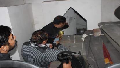 Meerut: Drug smuggler's son and his associate coming in car with ASP leader Badar Ali arrested