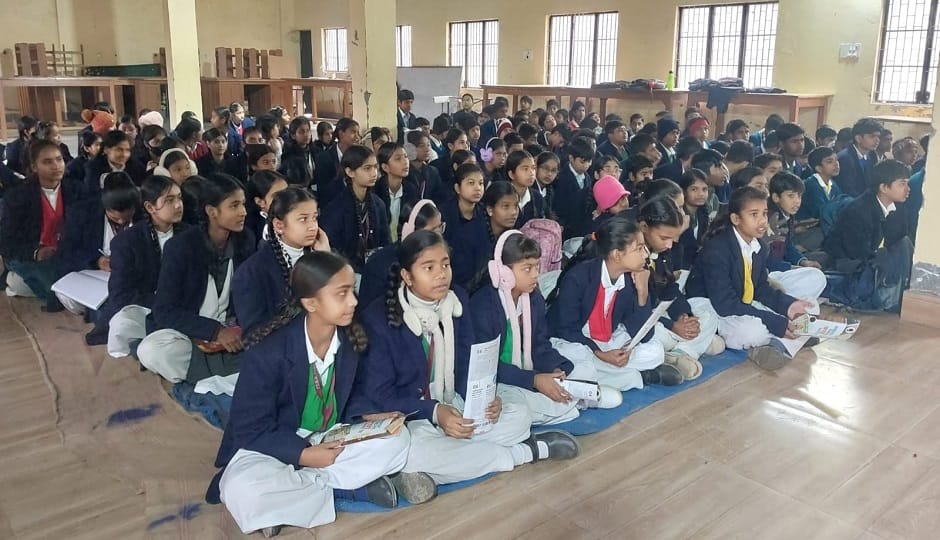 children were taught ways to protect themselves from cybercrime in kashipur