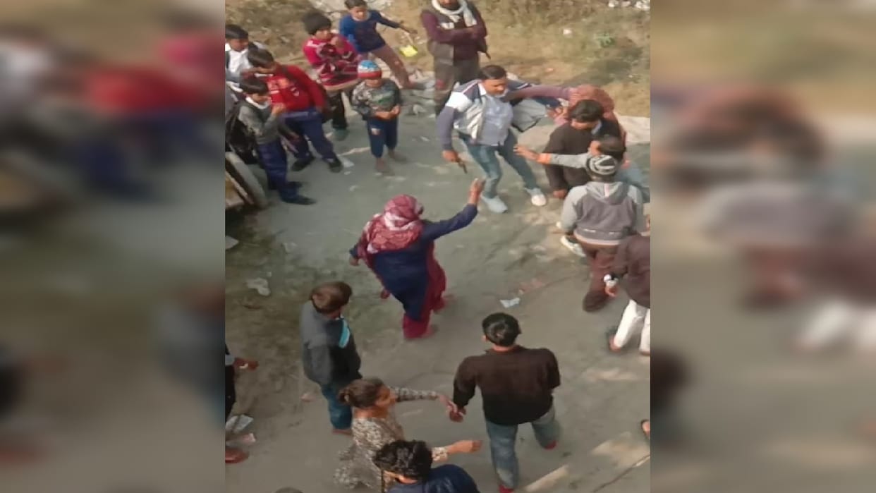 A fierce fight broke out between two groups over a dispute involving a broken power line