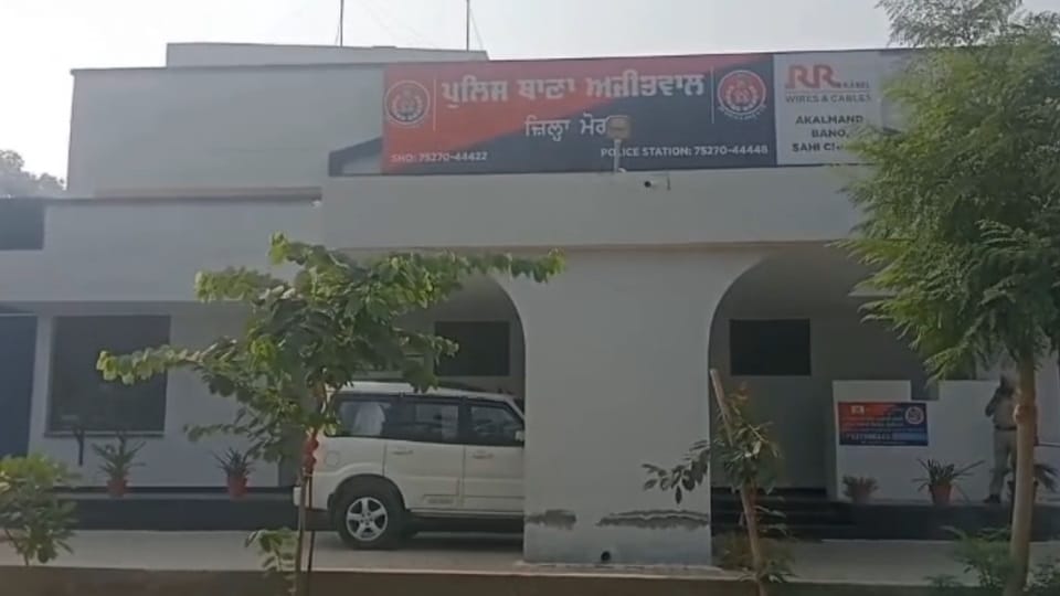 Moga Police register case against two Nihang Singhs for uploading photos with weapons