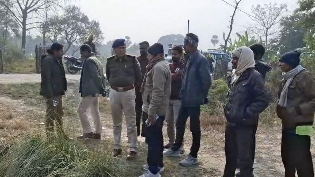 Bihar: The body of a young man was found in a litchi orchard in Vaishali causing panic in the area