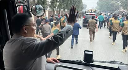 Tarique Rahman on bangladesh welcome reception venue erupted in slogans massive crowd