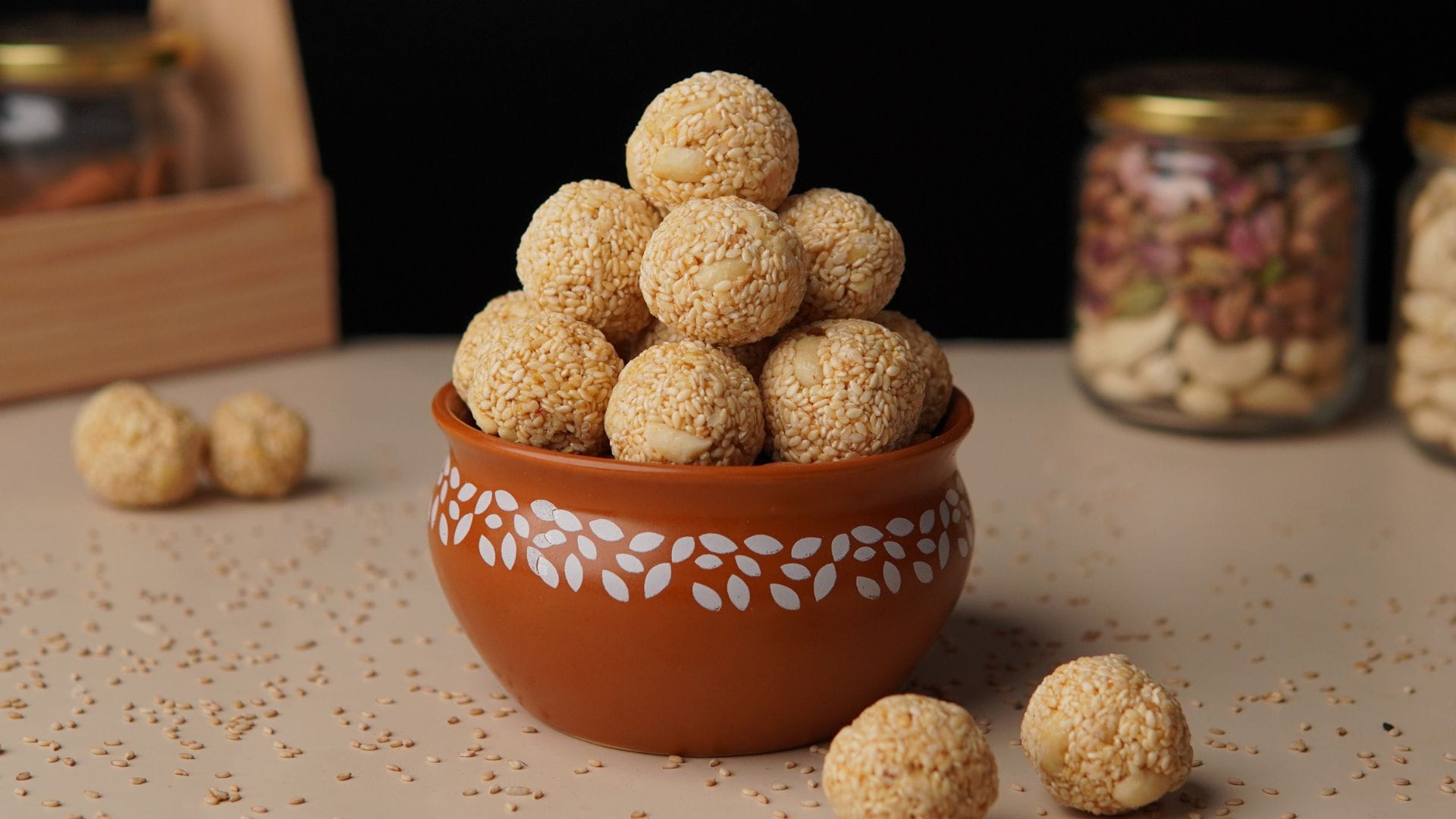 Why are sesame laddus eaten in winter til ke laddu khane ke fayde know in hindi