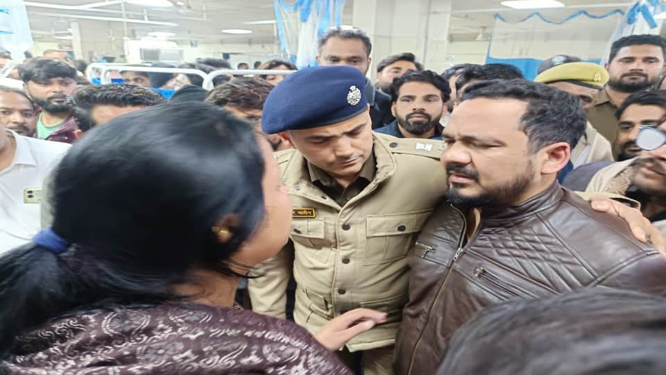 former MLA son-in-law and teacher shot In Aligarh Muslim University shooter says Now recognize me who I am