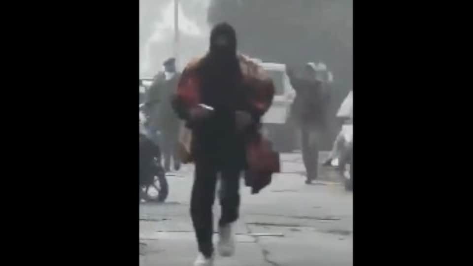 Gangster Vinay 57 cases his wife who of Block head Purkazi twice attacked by criminal in police custody Meerut