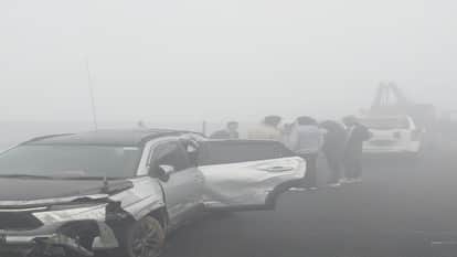 Three cars collided with each other on Agra-Lucknow Expressway