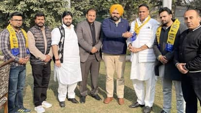 Congress councilor Paramjit Kaur from Ward-23 of Jalandhar Central has joined AAP