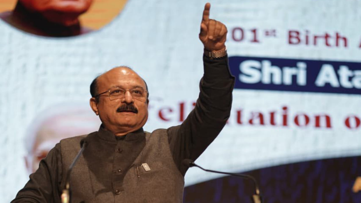 Delhi: 240 Meritorious Students of Janakpuri Receive Tablets at Digital Empowerment Programme