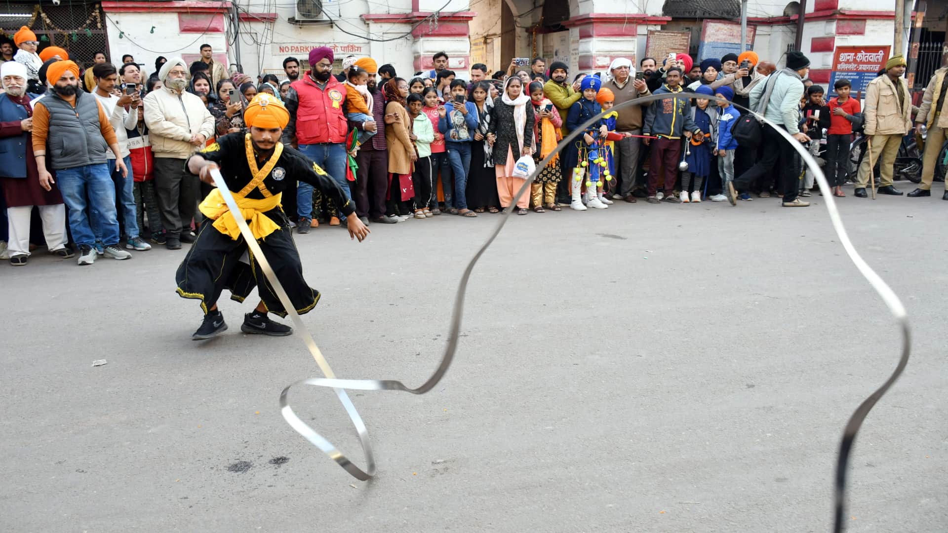 procession was taken out led by the Panj Pyaras, flowers were showered, and the sounds of Gurbani resonated.