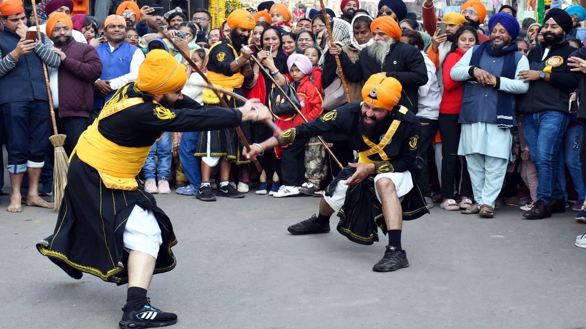 procession was taken out led by the Panj Pyaras, flowers were showered, and the sounds of Gurbani resonated.