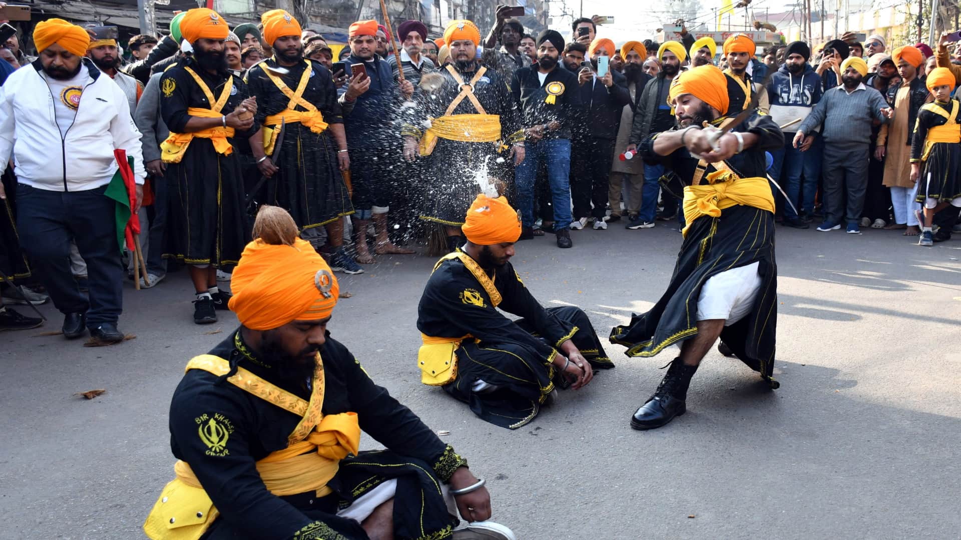 procession was taken out led by the Panj Pyaras, flowers were showered, and the sounds of Gurbani resonated.
