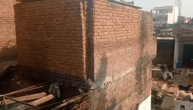 Kanpur Drunk wifes brutality she attacked her husband with axe 26 time returning home drunk from sisters house