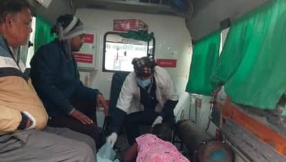 Fatehpur A womans saree caught fire while she was warming herself by a bonfire she suffered serious burns