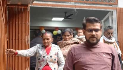 Income Tax Department raids Kanpur registry office major discrepancy found in stamp duty data worth crores