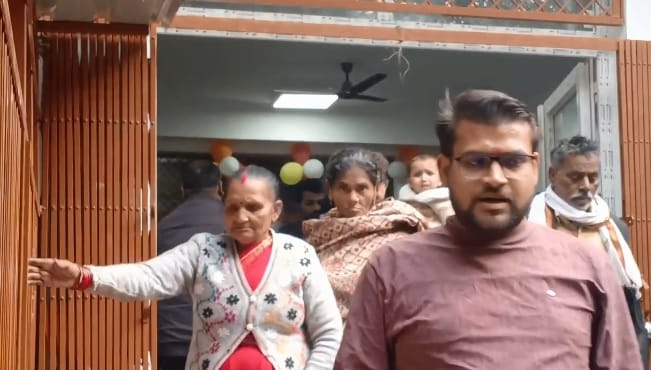 Income Tax Department raids Kanpur registry office major discrepancy found in stamp duty data worth crores