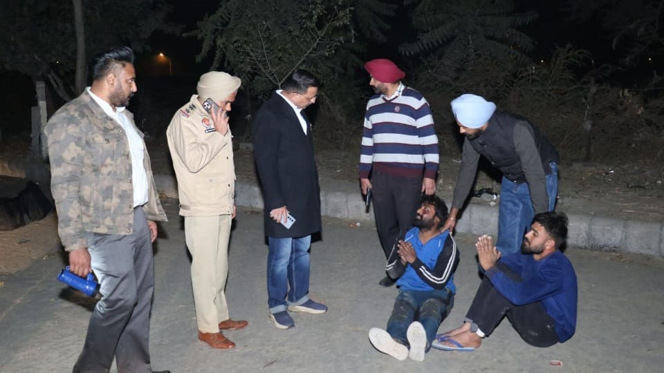 Five members of robbery and snatching gang arrested in Barnala after police encounter