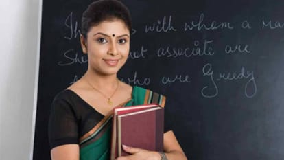 UP: एडेड महाविद्यालयों के 115 शिक्षकों को मिला एकल तबादला, लंबे समय से कर रहे थे इंतजार UP: 115 teachers from aided colleges received single transfers, after waiting for a long time.