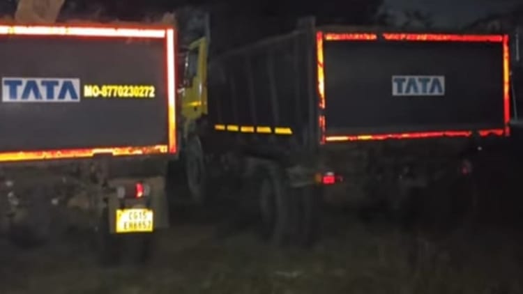 सूरजपुर: रेत से भरे ट्रक ने कलेक्टर की कार को कई बार किया ओवरटेक, अफसर ने की कार्रवाई